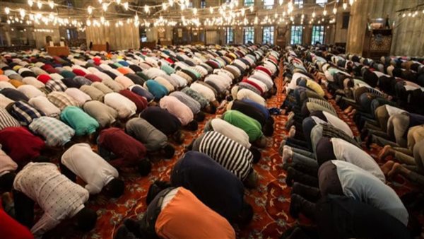 بعد تصريحات أمين الفتوى الأخيرة.. هل صلاة التراويح 8 ركعات في مساجد مصر بدعة؟ | فيديو