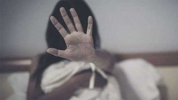 أحدهما وعدها بالزواج.. حبس عاطلين عامين بتهمة هتك عرض طفلة بالإسكندرية