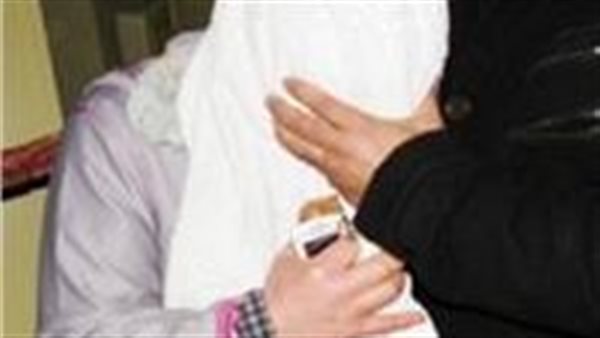 علاقة غير شرعية مع الأم.. تفاصيل مثيرة في قتل طفلة بعصا خشبية في الشرقية