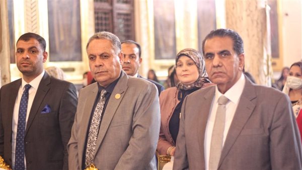 الشعب الجمهوري يشارك في الاحتفال بقداس عيد القيامة المجيد بكنيسة الشهيد مارجرجس بالجيزة