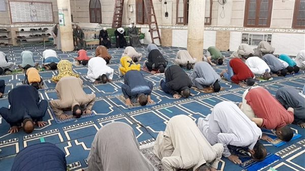 بعد اعلان الأوقاف عودتها..ما هي صلاة التهجد وكم عدد ركعاتها ؟ | فيديو