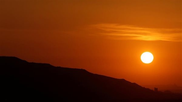 هل كانت ليلة القدر؟.. عمرو خالد عن مطلع شمس 27 رمضان: شيء عجيب | فيديو