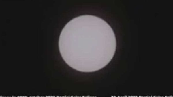 قبل ميلاد هلال شهر شوال..البحوث الفلكية يكشف عن ظاهرة فلكية