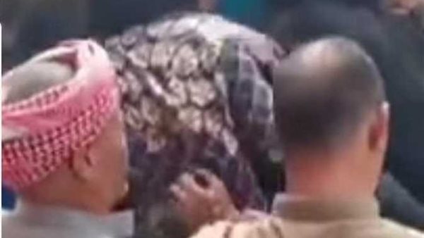 هذا ما فعله الأهالي.. حقيقة القبض علي 6 سيدات خططوا لخطف الأطفال في المنيا خلال شهر رمضان | شاهد