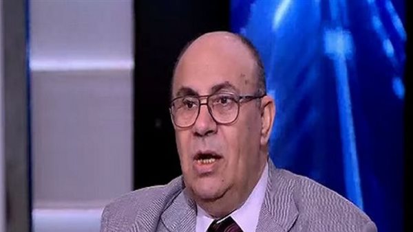 رد صادم من مبروك عطية..فتاة تشكو ظلم أهلها: «عندي 42 سنة ومتجوزتش» | فيديو