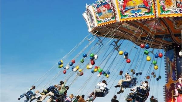 صرخات ولحظات مرعبة.. كارثة بعد سقوط لعبة ملاهي في شبين القناطر