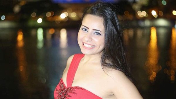 بعد واقعة مارينا صلاح.. طبيب عيون يكشف أضرار أشعة صبغة شبكية العين