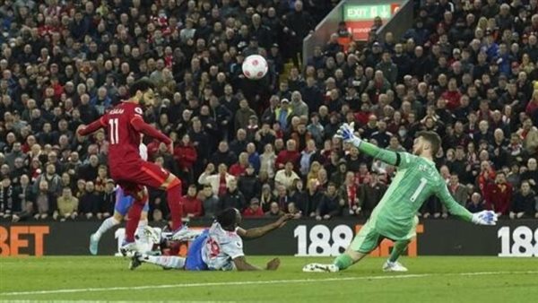 بعد أزمة تصريحاته..محمد صلاح يكشف حقيقة سخريته من مدافعي مانشستر يونايتد | فيديو