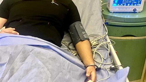 اتهموه بالتحرش..القصة الكاملة لواقعة الاعتداء على طبيب داخل مستشفى ووضع القيود في يده