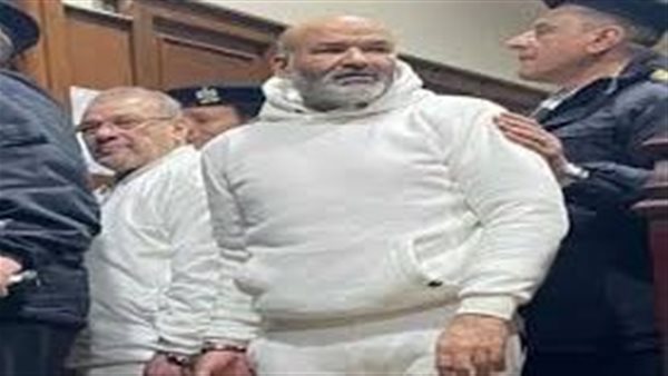 قضية الآثار الكبرى.. لن تصدق ما قاله نائب الجن والعفاريت من قفص الاتهام بعد الحكم عليه