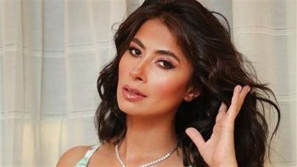 ملكة جمال الدلع.. تعليقات مثيرة من الجمهور على أحدث جلسة تصوير لـ روبي | فيديو