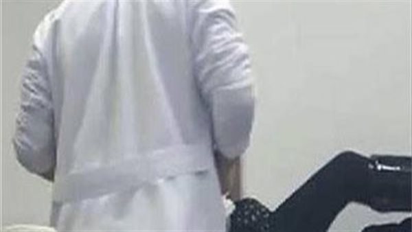 تحسس أماكن عفتها.. حكاية ممرض تقمص شخصية طبيب للتحرش بمريضة في العجوزة