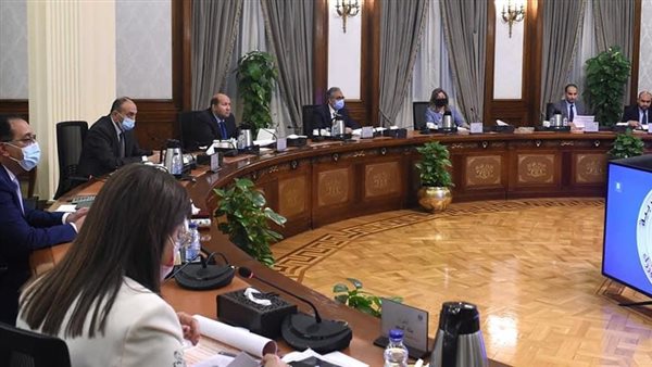 الإعارات والأجازات.. قرار جديد من الحكومة بشأن الموظفين