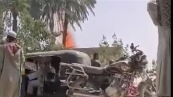 لقطات صادمة.. ضحايا الحصاوي مستريح أسوان يقتحمون المنشآت الحكومية ويسرقون محتوياتها | شاهد