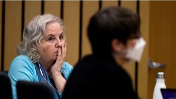 اعترافاتها حيرت الشرطة..تفاصيل اتهام مؤلفة «كيف تقتلين زوجك» بإنهاء حياة زوجها | شاهد