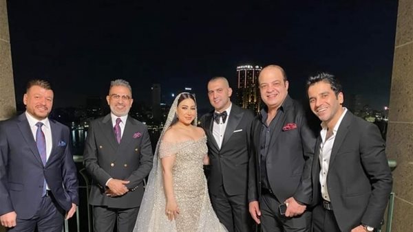 شاهد.. رقص وزغاريد المطربة بوسي في حفل زفافها على هشام ربيع | فيديو