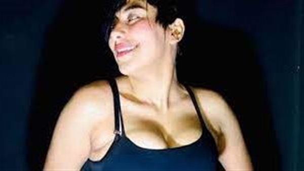 بحبه وعاوزة أخد ورثي واتجوزه.. منة عبدالعزيز تنهار بسبب أحد المتورطين في قضية هتك عرضها | شاهد