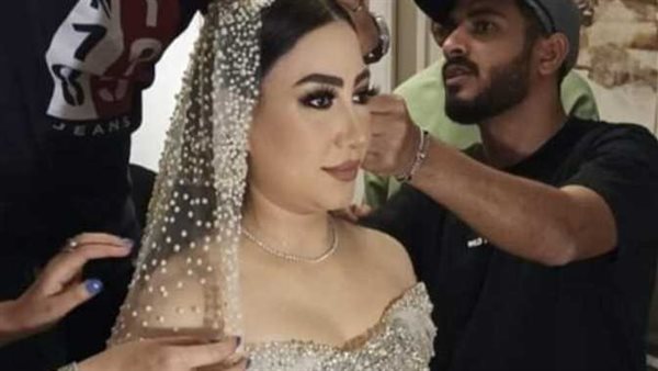 عليا الطلاق أبوظ الجوازة.. فيديو منتشر لغضب بوسي أثناء زفافها على هشام ربيع | شاهد