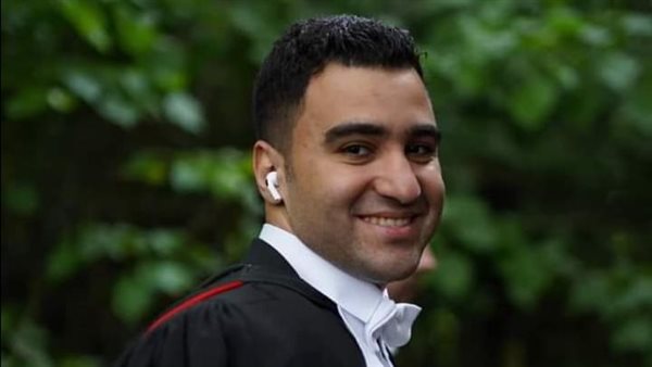 من «علوم الزقازيق» لأعرق الجامعات.. الباحث المصري أحمد عبد الباقي يحصل على الدكتوراة من جامعة كامبريدج