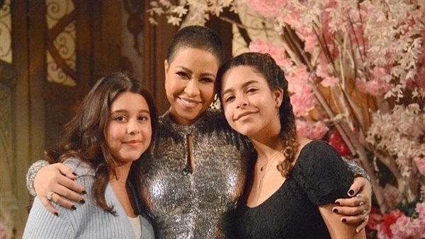 بعد استغاثتها بالشرطة من طليقها.. ماذا حدث داخل فيلا شيرين عبد الوهاب بالشيخ زايد؟