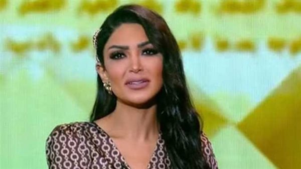 تساومني وتهددني أنا.. أول تعليق من سالي عبدالسلام بعد القبض على المتهم بالتحرش 