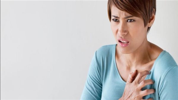 قد تتجاهلها النساء.. 10 علامات تحذيرية تدل على وجود مشكلة في القلب