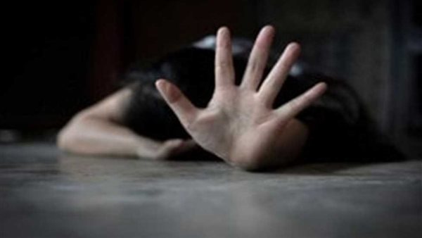 عاشر ابنته 8 سنوات.. تفاصيل مثيرة في الحكم بالسجن 15 عاما لعامل بالشرقية