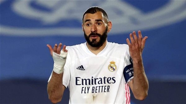 بيورط نفسه.. تصرف غريب من كريم بنزيما بشأن محاكمته في قضية الشريط الجنسي