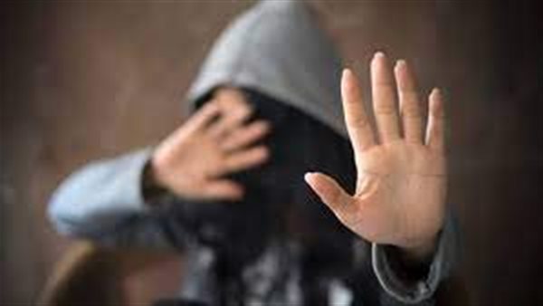 تعالي أوصلك..التفاصيل الكاملة لفيديو تعرض «فتاة» للتحرش من قِبل سائق بالقاهرة