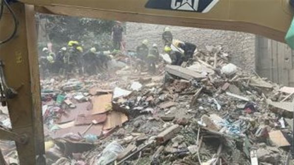 دفعوا حياتهم ثمن رفض ترميم البناء.. القصة الكاملة لانهيار عقار في حي الوايلي | شاهد