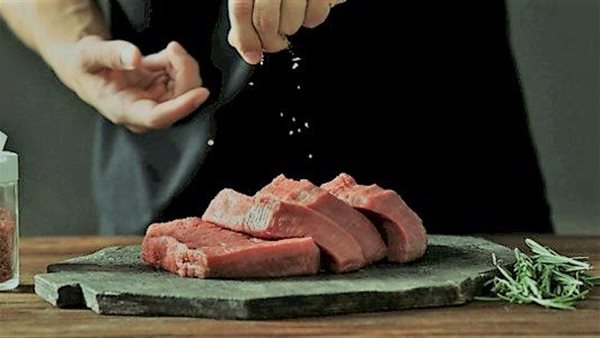 تحذير خطير..تناول اللحوم بهذه الطريقة قد يؤدي إلى فقدان البصر