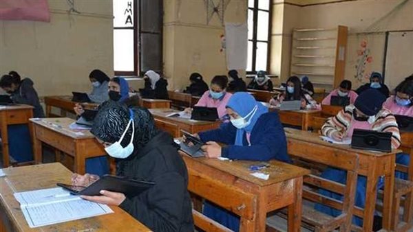 بينها التدخين والموبايل.. التعليم تعلن «قائمة المحظورات» بلجان الثانوية العامة