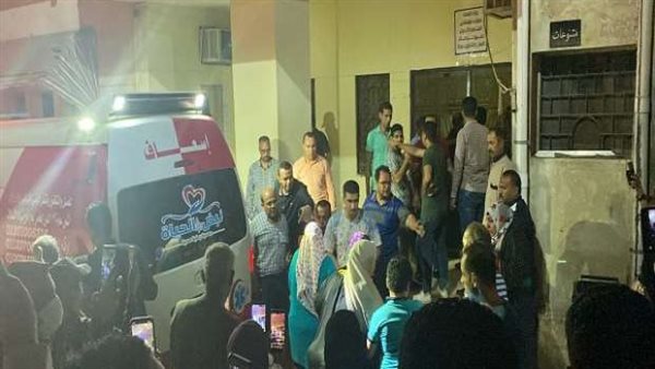 صراخ وعويل وانهيار والدتها..لحظة خروج جثمان نيرة أشرف طالبة المنصورة من مشرحة المستشفى العام | شاهد 