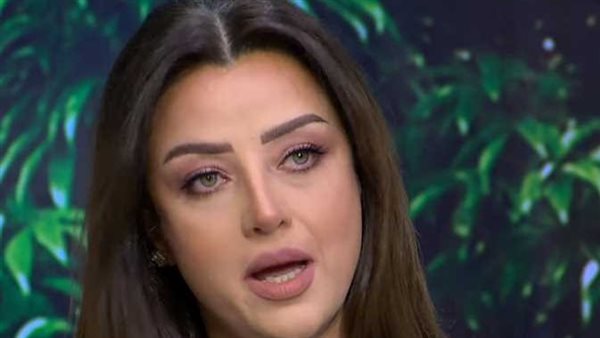 «والمسيحية تعمل إيه يا سيدنا الشيخ؟».. هجوم ناري من رضوى الشربينى على مبروك عطية بسبب طالبة المنصورة