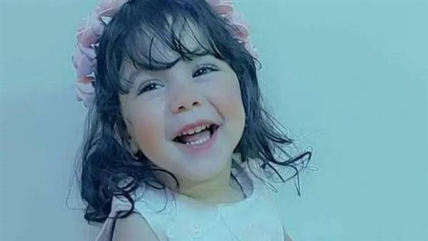 أرجوكم أنقذوها.. وفاء عامر تنهار من البكاء عند رؤية الطفلة رقية