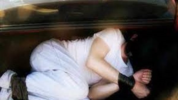 تفاصيل مثيرة..سيدة أعمال تدفع مليون جنيه لبودي جارد لعمل كمين شرطة مزيف وخطف سائق 