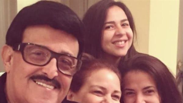 أحلى حب.. إيمي سمير غانم توجه رسالة مؤثرة لوالدها الراحل | شاهد