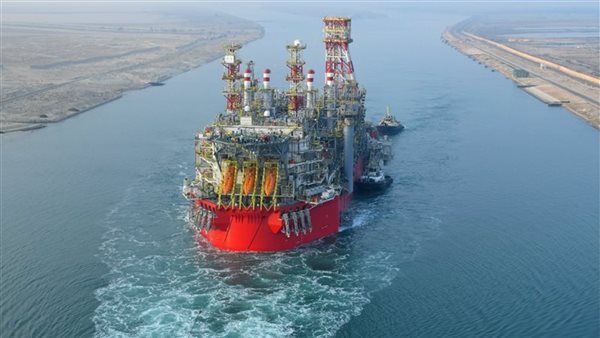 بيان عاجل للحكومة بشأن إسناد إدارة الممر الملاحي لقناة السويس لشركة أجنبية