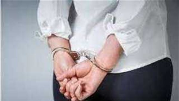 تفاصيل مؤلمة.. القصة الكاملة لـ أب كبل ابنه المعاق بـ«جنزير» في بولاق