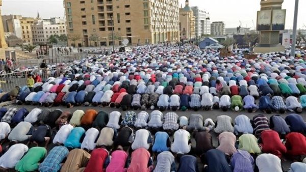 الأوقاف تكشف حقيقة إلغاء صلاة العيد في الساحات والمساجد الكبرى