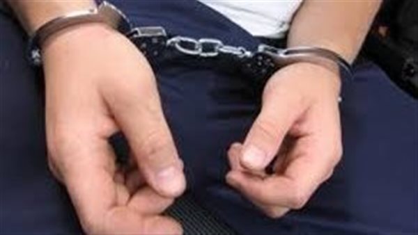 حجزها في حمام وقص شعرها.. تفاصيل مثيرة في تعذيب مقاول بالهرم لابنته لتعاطيها المخدرات وخلعها الحجاب