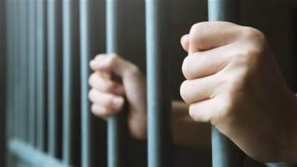  إشارة خادشة للحياء.. تفاصيل حبس سائق بعد خلاف مع سيدة بسبب الأجرة