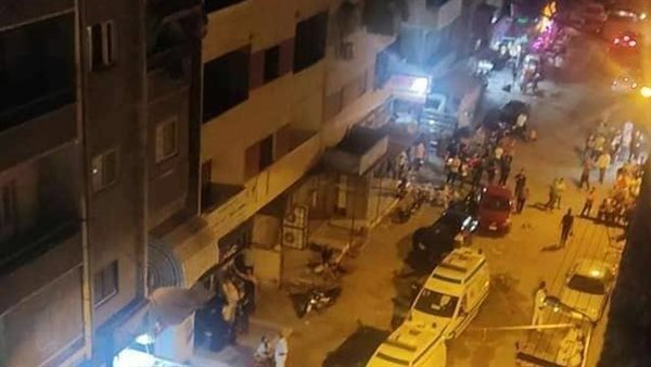 الأب والأم حضنوا الطفلين.. تفاصيل صادمة في وفاة أسرة كاملة في حريق شقة بعين شمس