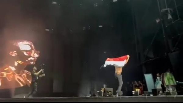 الأتراك حاصروه ورفع علم مصر.. ماذا حدث مع محمد رمضان في تركيا؟ | فيديو