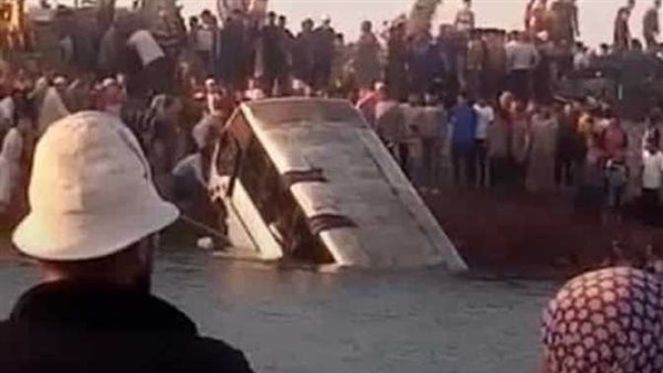 مصاحف طافية وشهامة من الأهالي وتدخل شيخ الأزهر.. القصة الكاملة لـ حادث ترعة السلام