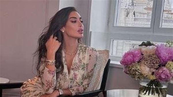 صوري رجلك..ياسمين صبري تتعرض لموقف محرج بسبب طلب غريب من أحد متابعيها | شاهد