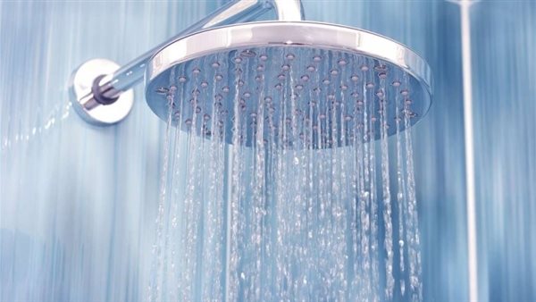 بتشيلوا أهم طبقة..أستاذ جلدية تحذر من فعل يومي عند الاستحمام | شاهد