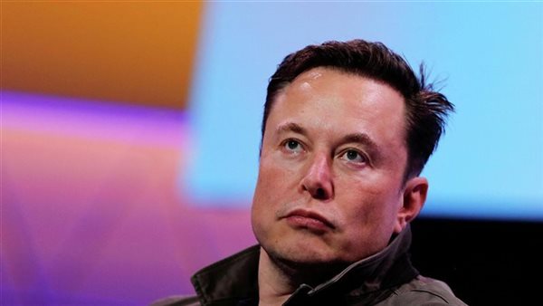 علاقة حميمة بموظفة وولادة توأم.. أزمة جديدة تطارد إيلون ماسك 