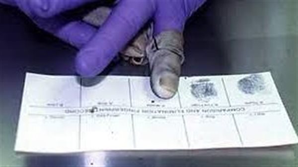 بنفذ وصيتها في المشرحة.. اعترافات مثيرة للمتهمة بوضع بصمة شقيقتها على 6 عقود بعد وفاتها