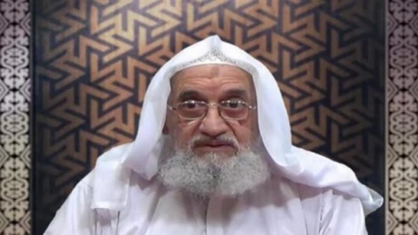 حفيدة الطهطاوي وابنة إرهابي والأخيرة من أسرة بسيطة.. حكاية زوجات أيمن الظواهري الثلاثة